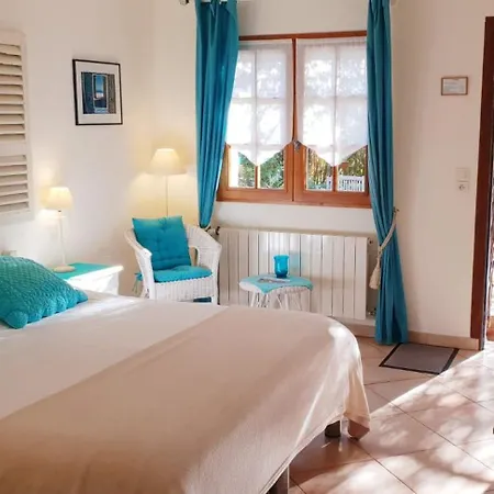 Des Cigales Bed & Breakfast