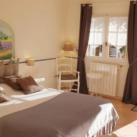 Des Cigales Bed & Breakfast